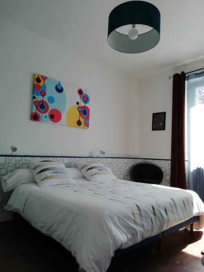 D'hotes Les Muriers Bed & Breakfast *